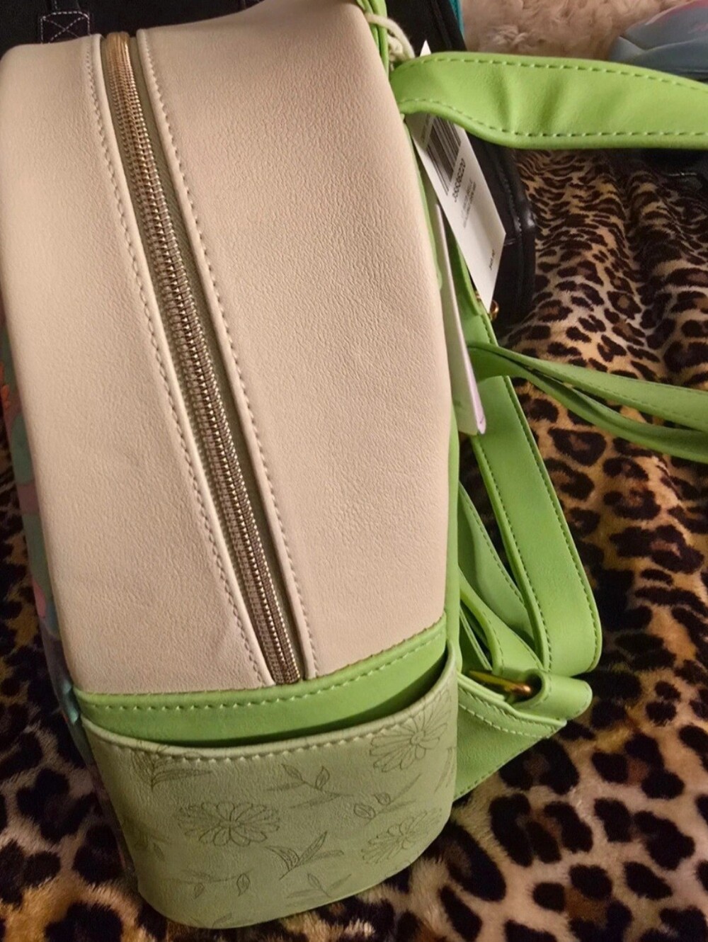 Disney Belle Backpack BRAND NEW - Picture 5 of 5